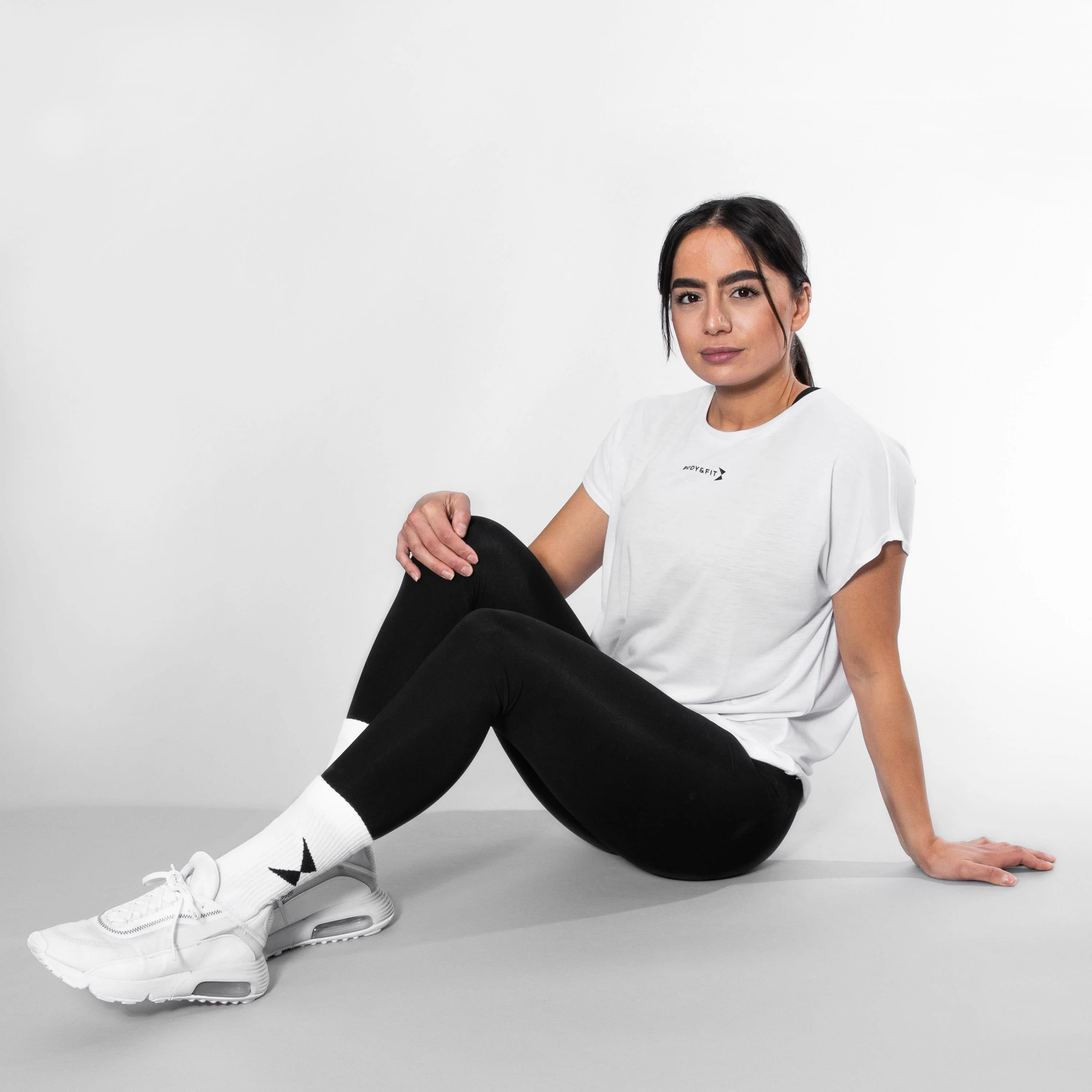 Essential casual T-shirt - Image 7