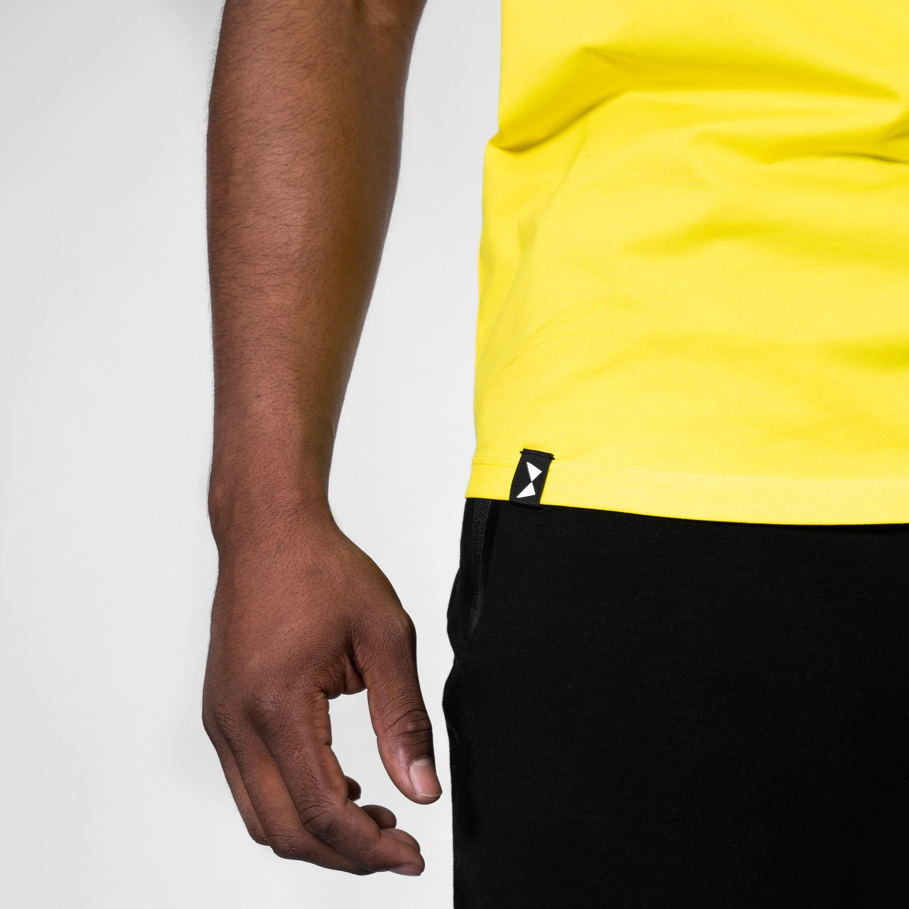 Essential form Tank Top - Image 4